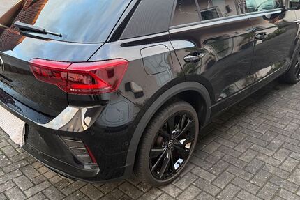 VW T-Roc 15.900 km 38.300 &euro; Wolfsburg 38440