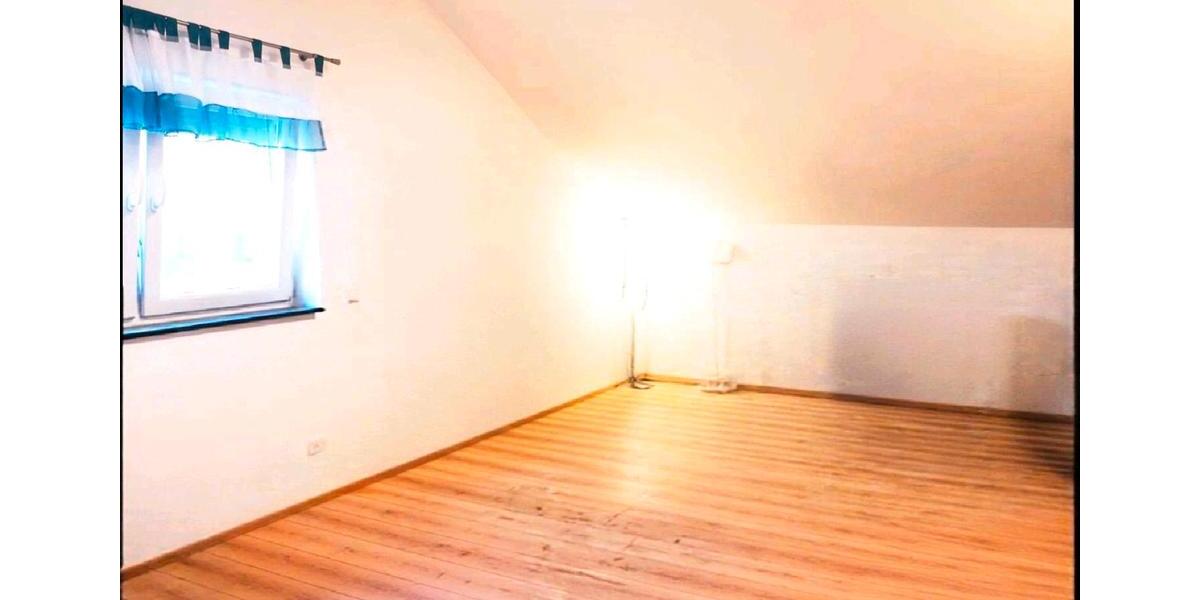 Dachgeschoßwohnung Albstadt Gemarkung Onstmettingen - 3 Zimmer, 70 m&sup2;, 600&euro; | Angebot:26384384