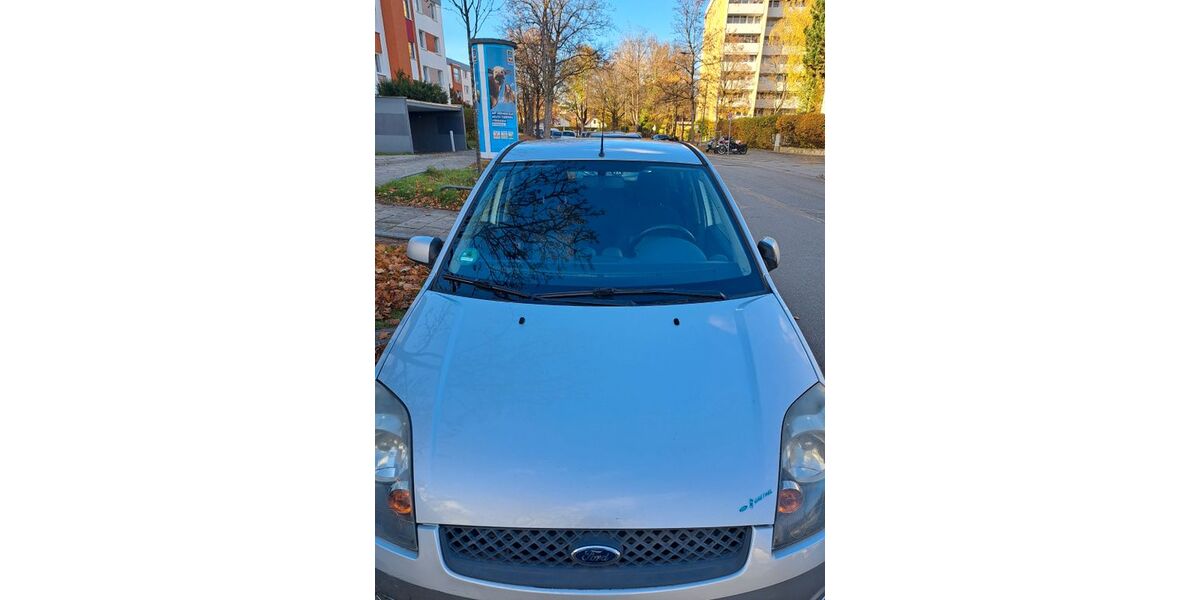 Ford Fiesta 140.000 km 2.490 &euro; München 81249