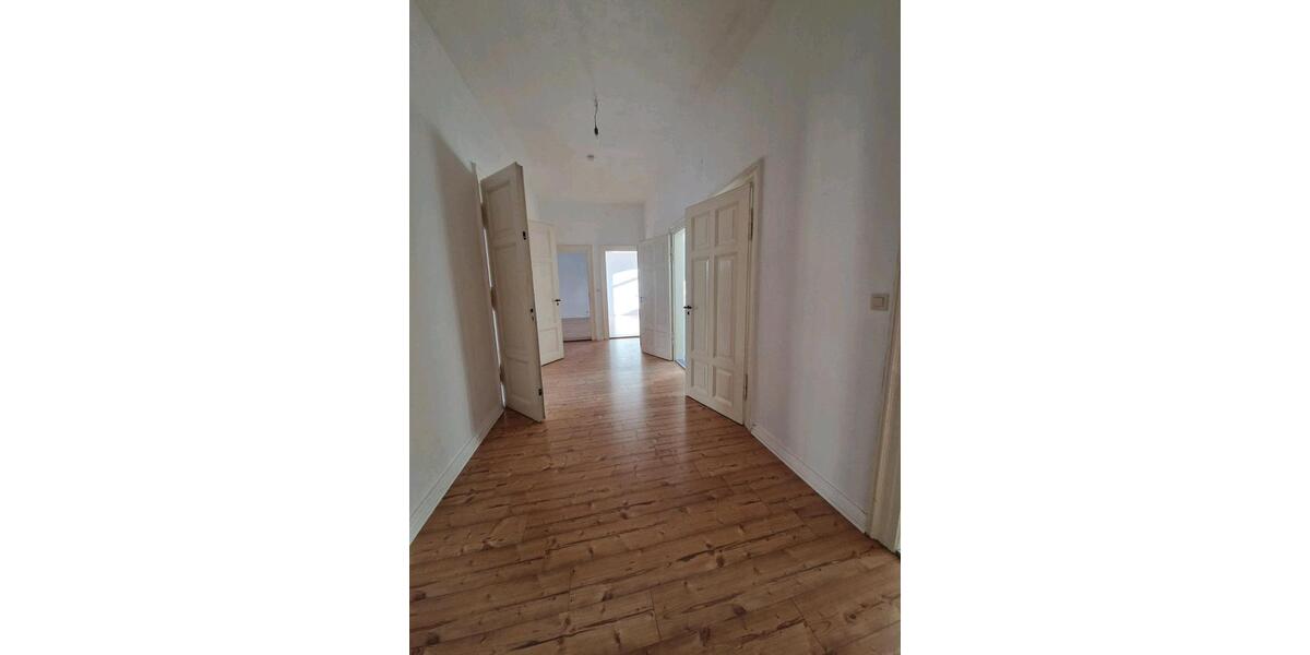 Etagenwohnung Coburg - 6 Zimmer, 145 m&sup2;, 1.300&euro; | Angebot:25981935