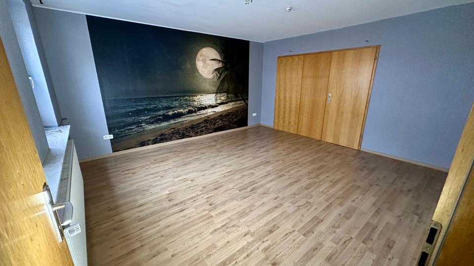 Bauernhaus, Landhaus Wolfhagen - 6.5 Zimmer, 200 m&sup2;, 229.000&euro; | Angebot:26379919