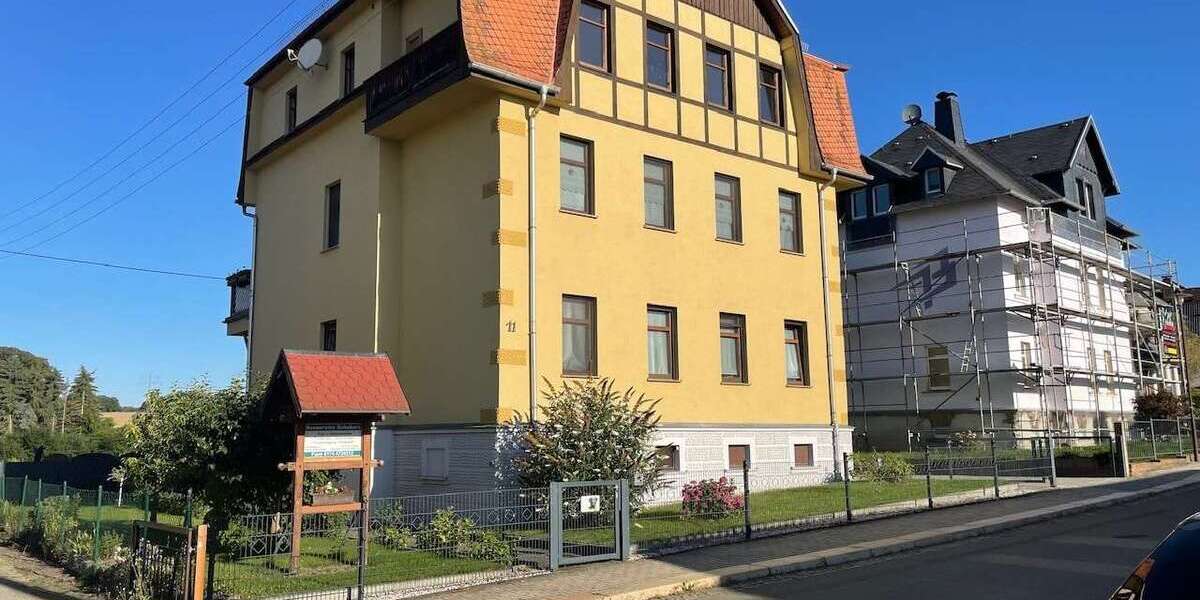 Wohnung zum Kaufen in Oberlungwitz 52.000 € 92 m² 4 zimmer