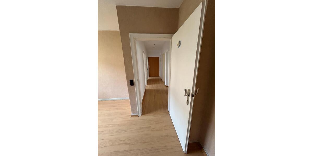 Hochparterre Lage - 4 Zimmer, 73 m&sup2;, 580&euro; | Angebot:26278506