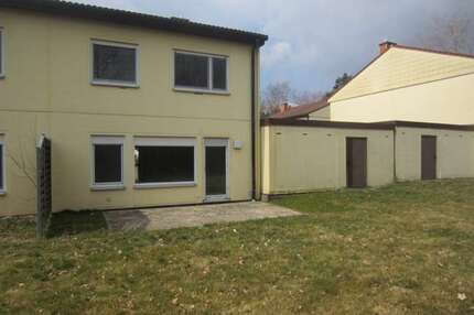 Haus zum Mieten in Weiherhammer 860 € 120 m²