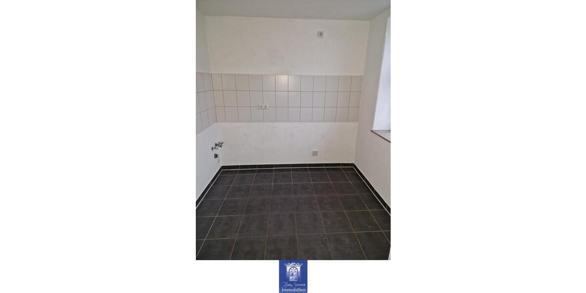 Dachgeschoßwohnung Freital - 3 Zimmer, 67 m&sup2;, 475&euro; | Angebot:26357500