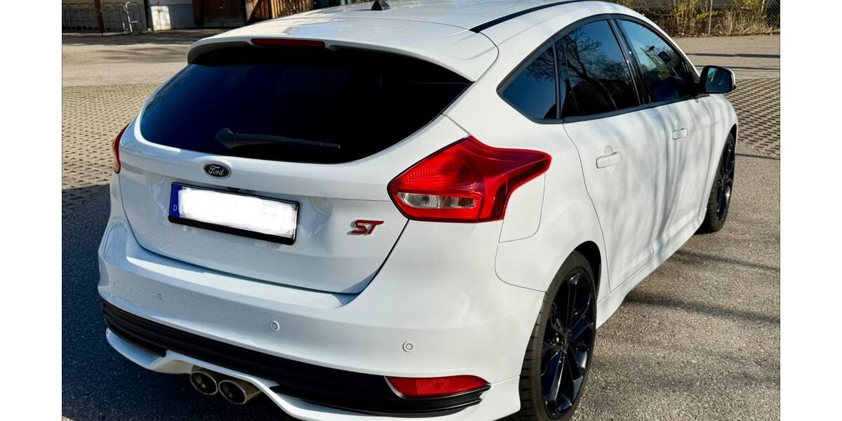 Ford Focus 113.452 km 14.200 &euro; Sonthofen 87527