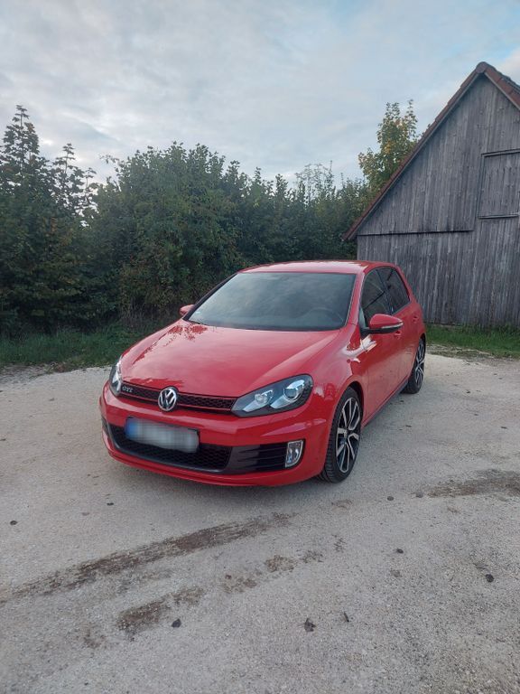 VW Golf 107.207 km 15.490 € Essingen 73457