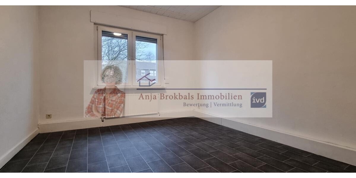 Zentral - ruhig - großes Grundstück_provisionsfrei für Käufer - Zweifamilienhaus Gütersloh | Angebot:23476775