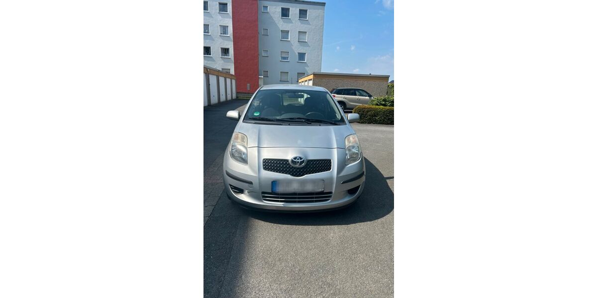 Toyota Yaris 176.000 km 2.000 &euro; Hamm 59071