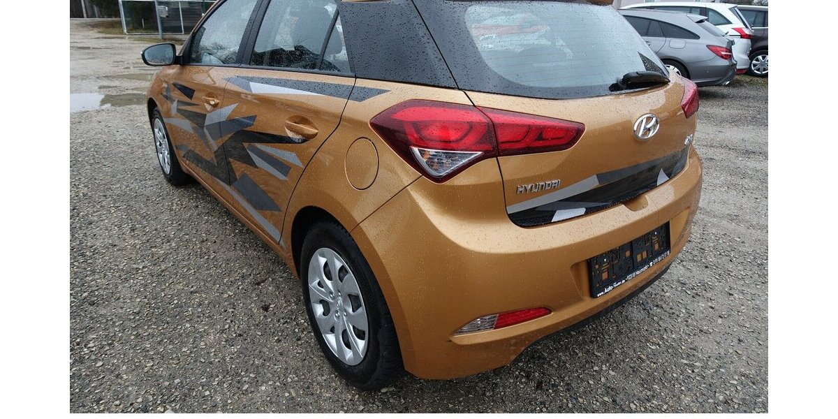 Hyundai i20 Classic Klima ZV-FB Ganzjahresreifen 138.100 km 6.950 &euro; Neumarkt/OPf 92318