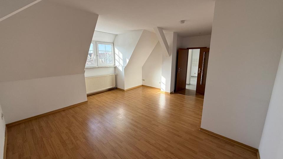 Dachgeschoßwohnung Aken (Elbe) - 1 Zimmer, 65 m&sup2;, 390&euro; | Angebot:25830793