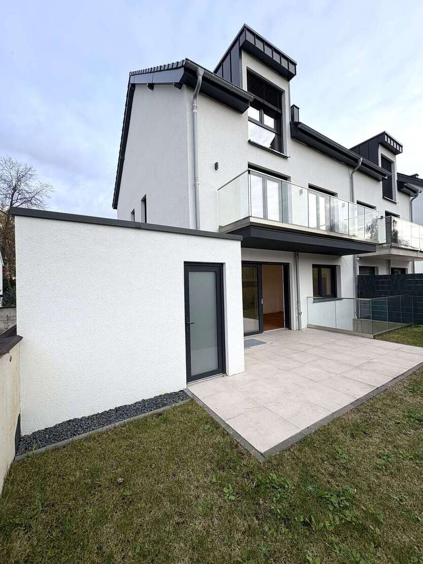 Haus zum Kaufen in Meerbusch-Büderich 1.245.000 € 213 m² 7 zimmer