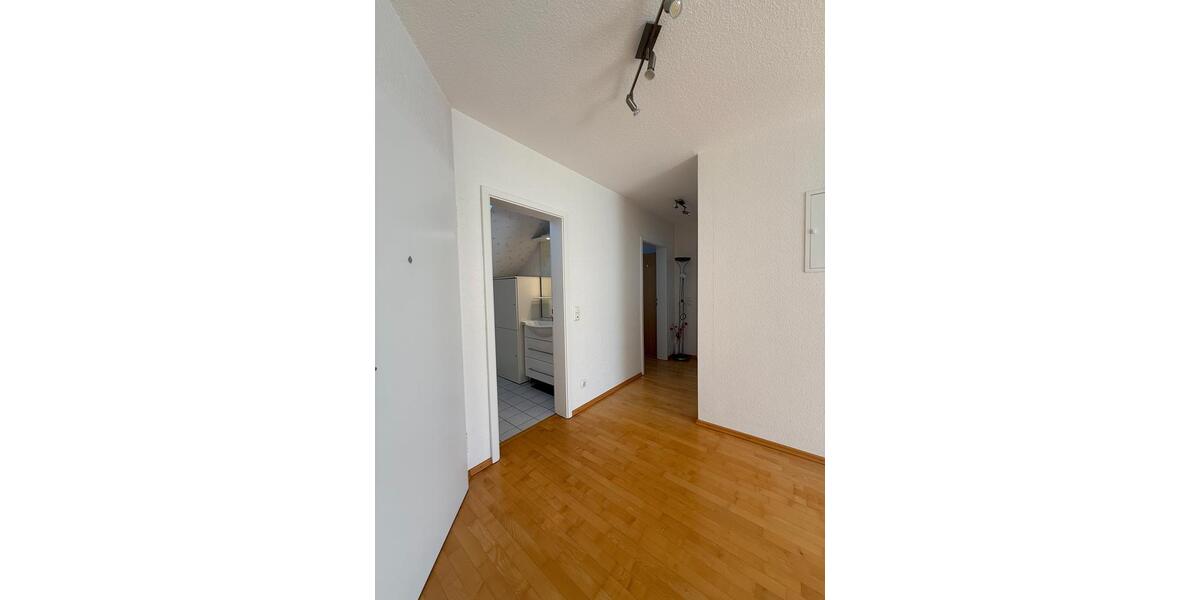 Dachgeschoßwohnung Bruchköbel - 3 Zimmer, 80 m&sup2;, 1.040&euro; | Angebot:26579126