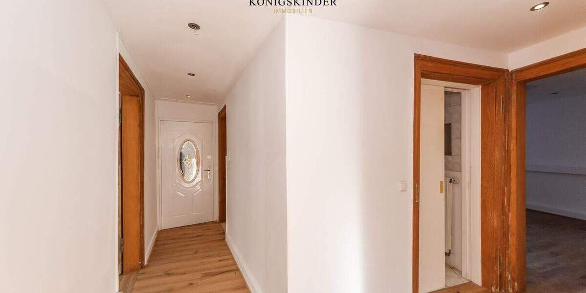 Etagenwohnung Pforzheim Südweststadt - 4 Zimmer, 111 m&sup2;, 325.000&euro; | Angebot:25676045