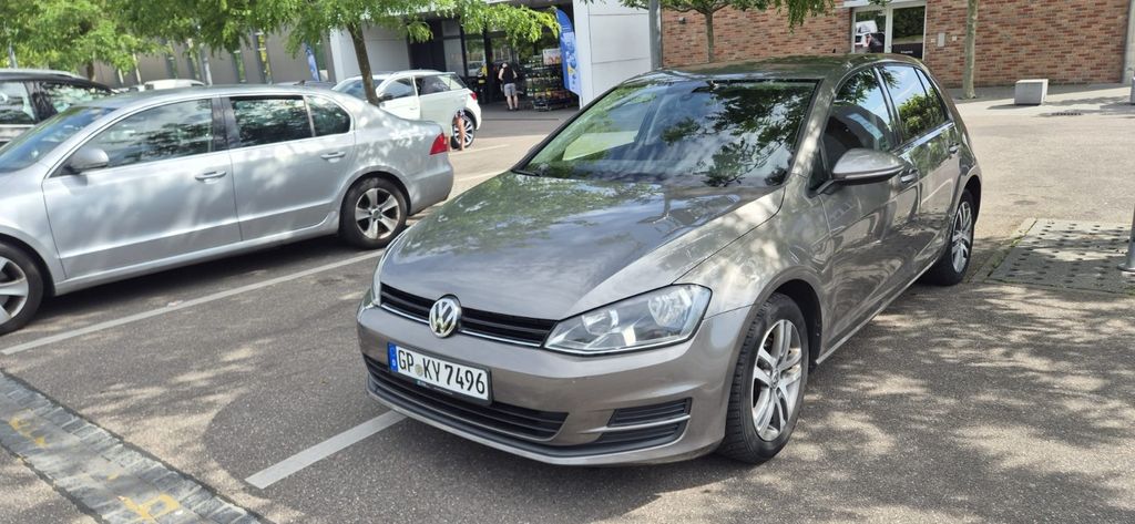 VW Golf 220.000 km 8.000 &euro; Göppingen 73037
