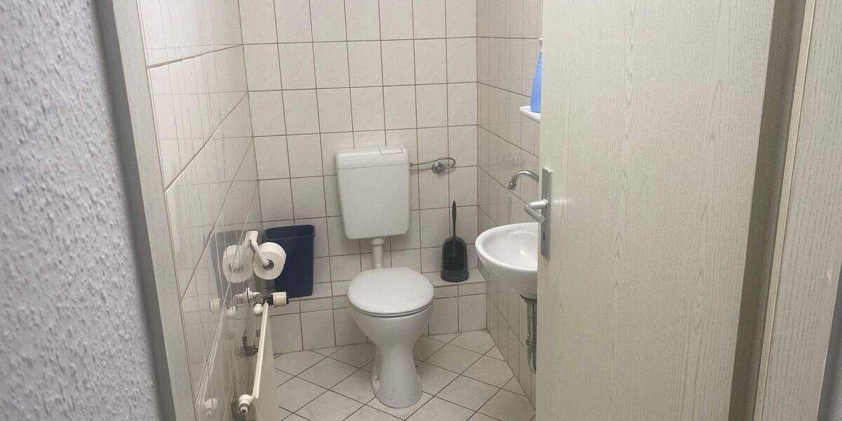 Etagenwohnung Halle (Saale) Innenstadt - 6 Zimmer, 151 m&sup2;, 2.000&euro; | Angebot:26686836