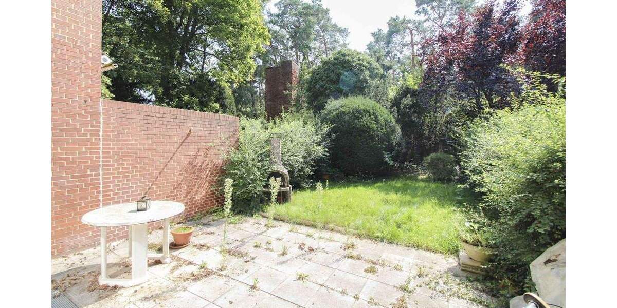 Bezugsfrei: Gepflegtes 3,5-Zi.-Reihenmittelhaus mit Tiefgarage und Garten in Nikolassee! 3 zimmer