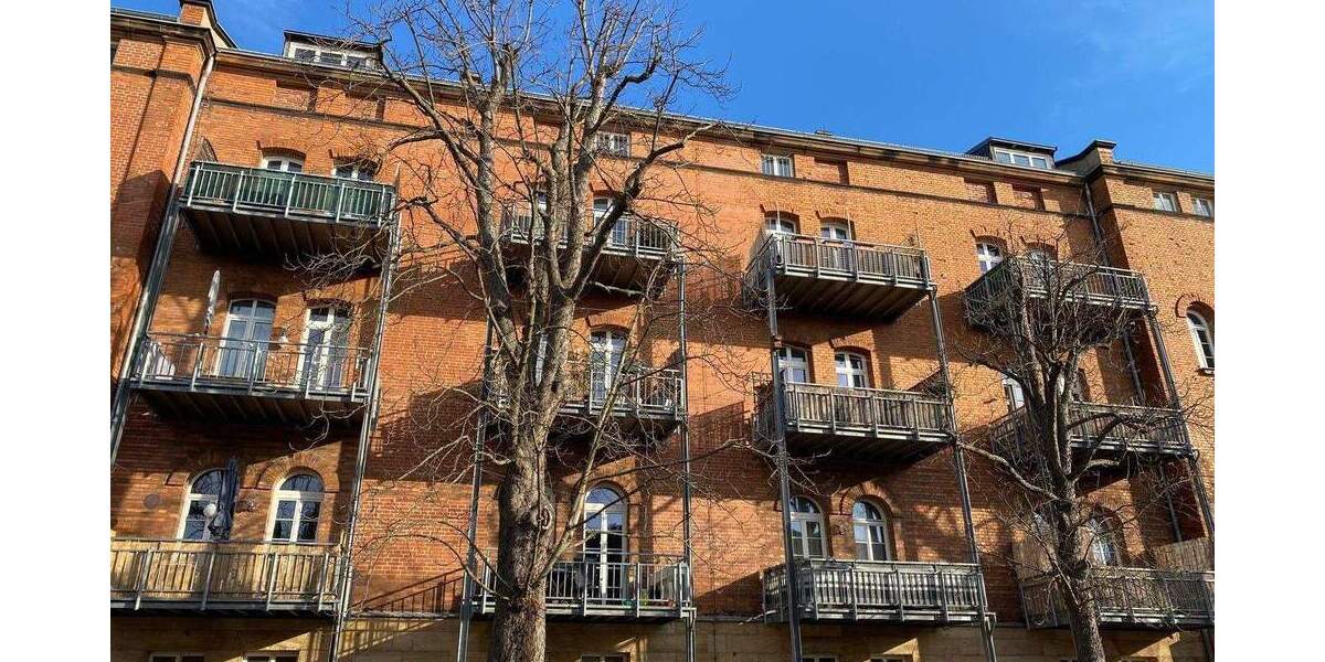 Großzügige 3(4) Zimmer DG Wohnung in der Wunderburg 4 zimmer