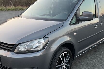 VW Caddy 140.600 km 14.750 &euro; Peine 31226