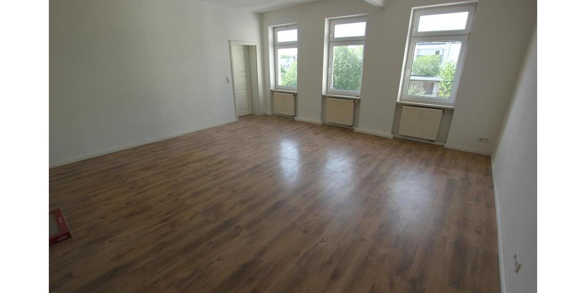Wohnhaus im beliebten Ostviertel von Gera vermietet zeitgemäß Denkmalobjekt - Mehrfamilienhaus, Wohnhaus Gera Ostviertel | Angebot:26348939