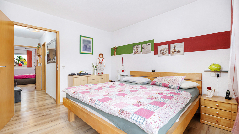 Ruhig wohnen, zentral leben – Reiheneckhaus mit Wohlfühlcharakter 4.5 zimmer