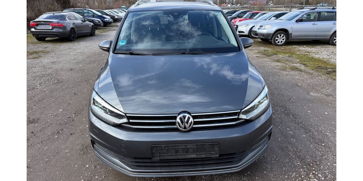 VW Touran 490.000 km 9.950 &euro; Moosburg 85368