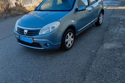 Dacia Sandero 182.000 km 1.200 &euro; München 80999