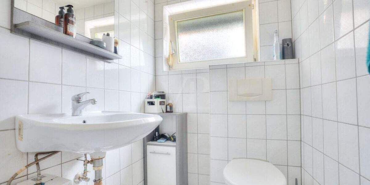 Mehrfamilienhaus, Wohnhaus Heilbronn / Böckingen Böckingen - 9 Zimmer, 160 m&sup2;, 385.000&euro; | Angebot:25775712