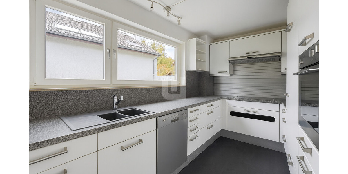 Für den Käufer provisionsfrei! - EFH für große Familien zentral in Gröbenzell-Nord, frei ab 1.7.2026 - Einfamilienhaus Gröbenzell | Angebot:23684518
