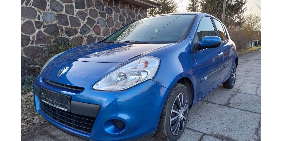 Renault Clio 102.200 km 3.990 &euro; Demmin 17109