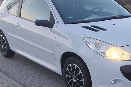 Peugeot 206 125.000 km 2.900 &euro; Abstatt 74385