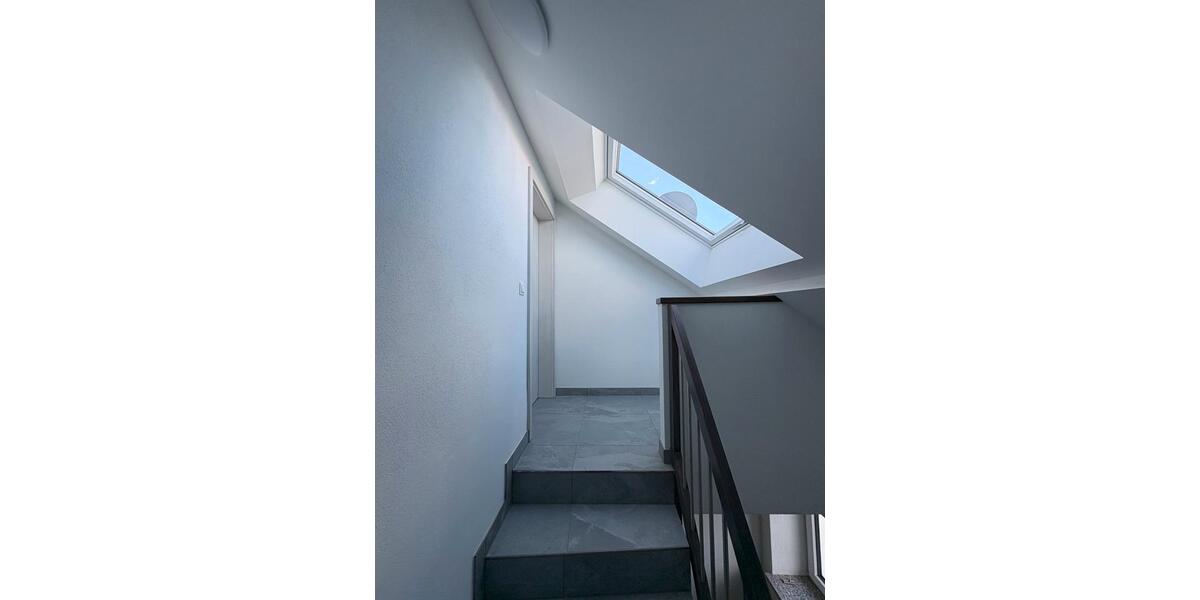 Dachgeschoßwohnung Mantel - 2 Zimmer, 66 m&sup2;, 250.000&euro; | Angebot:27008063
