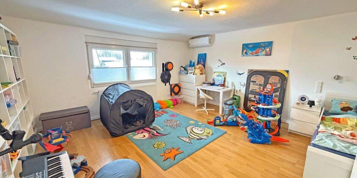 Einfamilienhaus Hünxe Krudenburg - 8 Zimmer, 246 m&sup2;, 550.000&euro; | Angebot:25684454