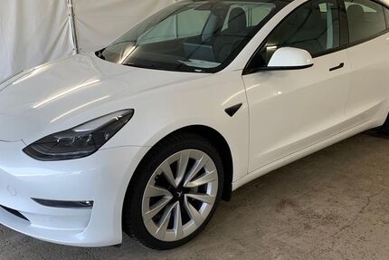 Tesla Model 3 125.000 km 25.750 &euro; Steinbach-Hallenberg OT Herges-Hallenberg 98587
