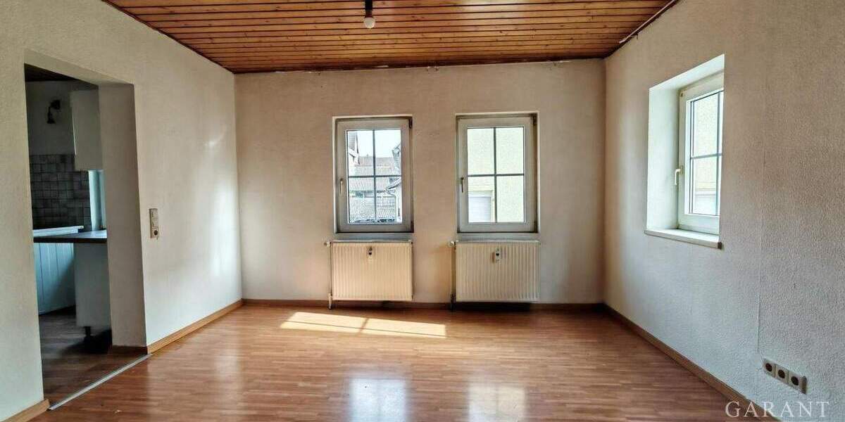 Etagenwohnung Bretten - 3 Zimmer, 82 m&sup2;, 220.000&euro; | Angebot:25802916