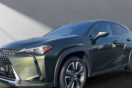 Lexus UX 43.884 km 27.449 &euro; Wesel 46485