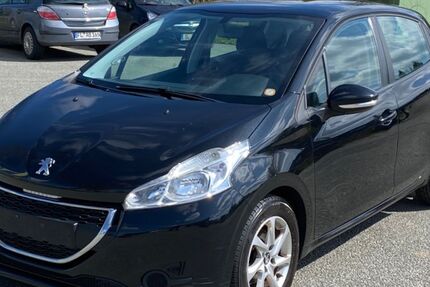 Peugeot 208 199.000 km 3.990 &euro; Bilschau 24988