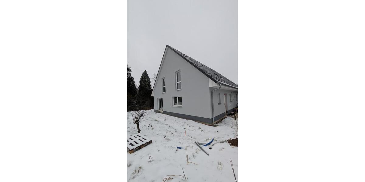 Doppelhaushälfte Burgwedel - 4 Zimmer, 115 m&sup2;, 1.380&euro; | Angebot:25079842