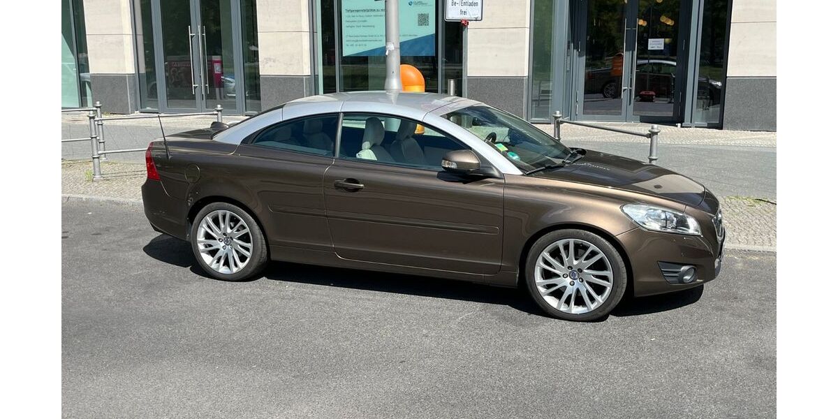 Volvo C70 191.000 km 17.500 &euro; Berlin 10117