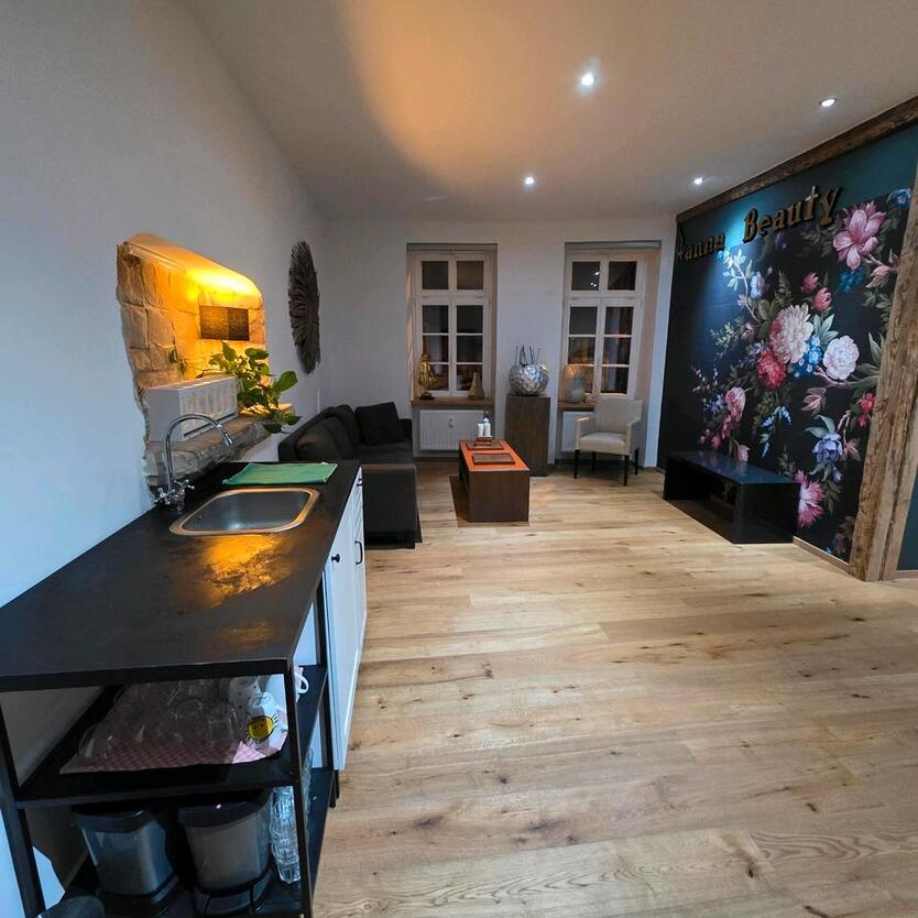 Moderne, voll möblierte 2-Zimmer-Wohnung in Neustadt Mußbach zimmer