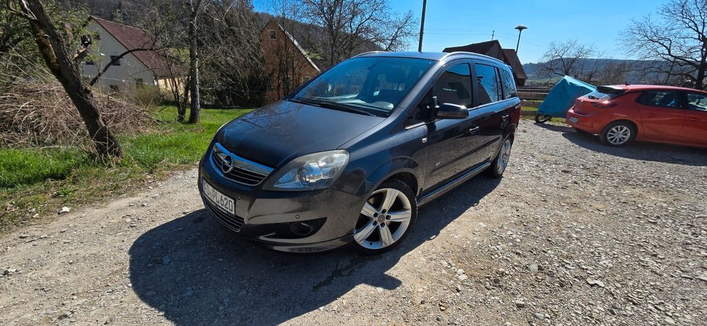 Opel Zafira 154.000 km 4.900 € Gräfenberg 91322
