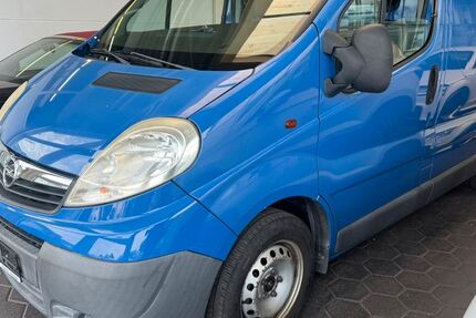 Opel Vivaro 110.074 km 8.299 &euro; Münzenberg Gambach 35516
