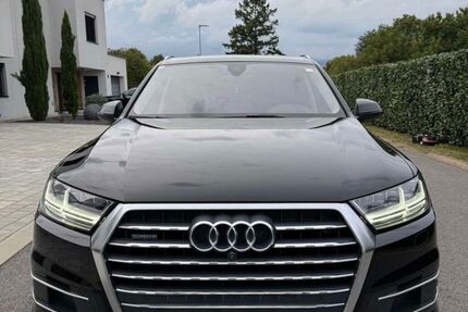 Audi Q7 160.300 km 22.990 € Duisburg 47053