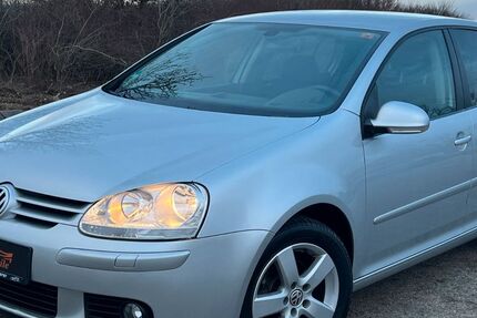 VW Golf 54.000 km 5.990 &euro; München 81243