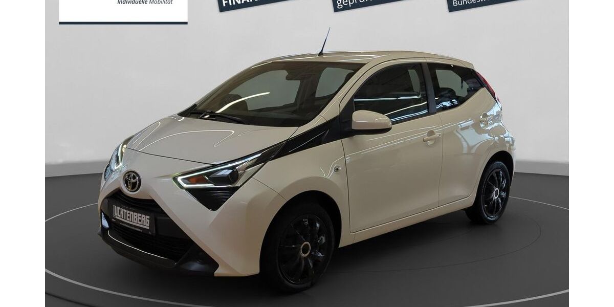 Toyota Aygo (X) 55.950 km 10.850 &euro; Leverkusen 51381