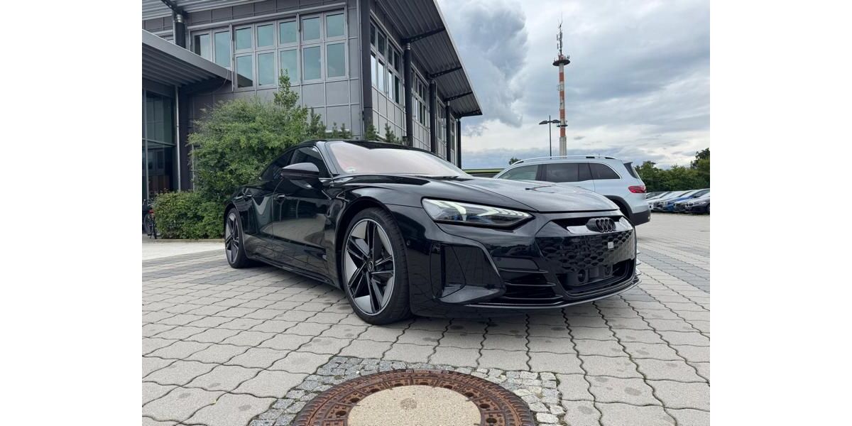 Audi RS e-tron GT 94.120 km 53.141 &euro; Amberg 92224