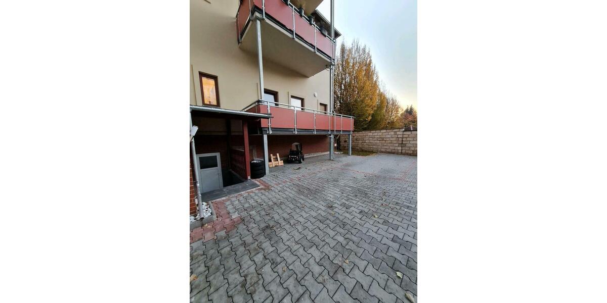 Hochparterre Heidenau - 3 Zimmer, 93 m&sup2;, 1.024&euro; | Angebot:25942751