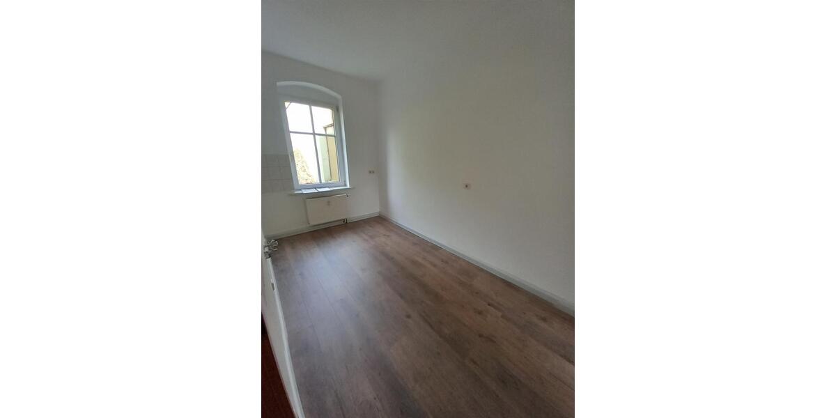 Etagenwohnung Waldheim - 2 Zimmer, 43 m&sup2;, 249&euro; | Angebot:23558662