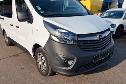 Opel Vivaro 174.456 km 10.900 &euro; Berlin 13055
