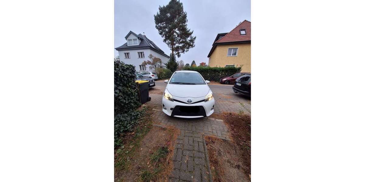 Toyota Yaris 113.000 km 8.500 € Berlin 13587